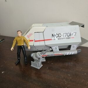 Classic Star Trek GALILEO SHUTTLECRAFT w/CAPTAIN KIRK Playmates 1996. Nice.